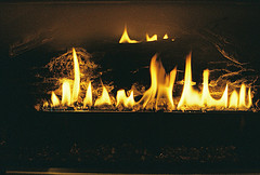 Unvented gas logs